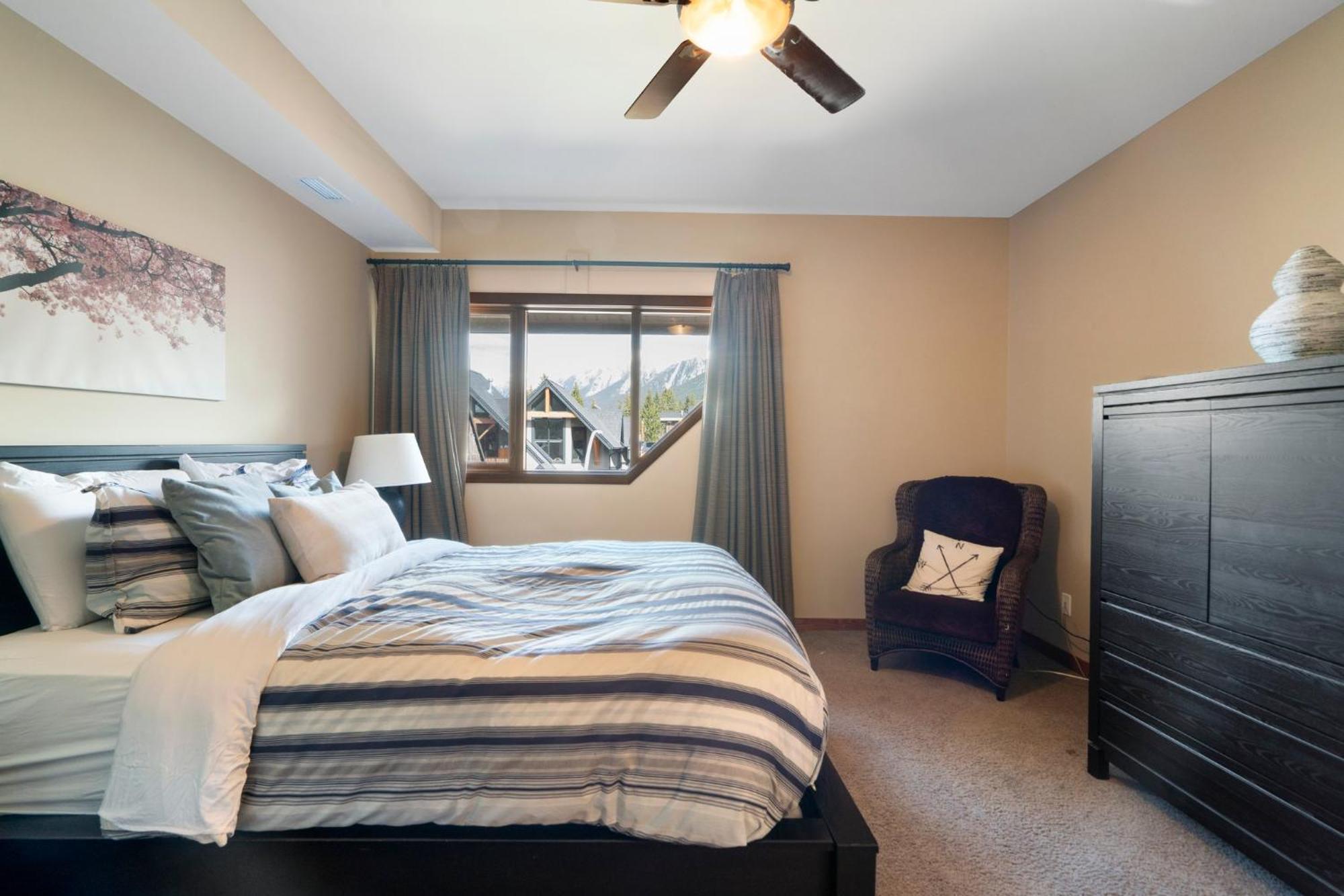 Cascade Penthouse By Canadian Rockies Vacation Rentals Κάνμορ Εξωτερικό φωτογραφία
