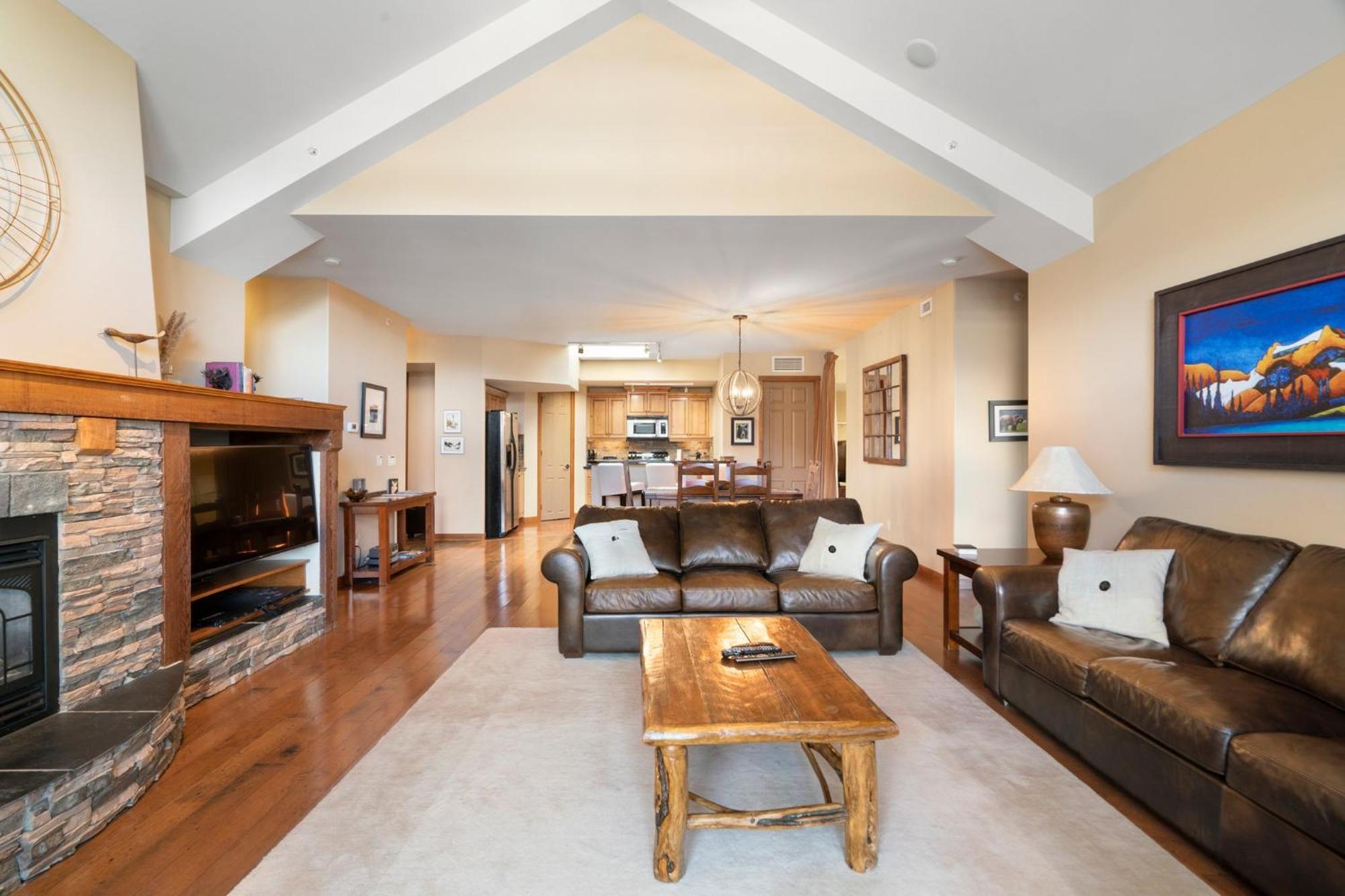 Cascade Penthouse By Canadian Rockies Vacation Rentals Κάνμορ Εξωτερικό φωτογραφία