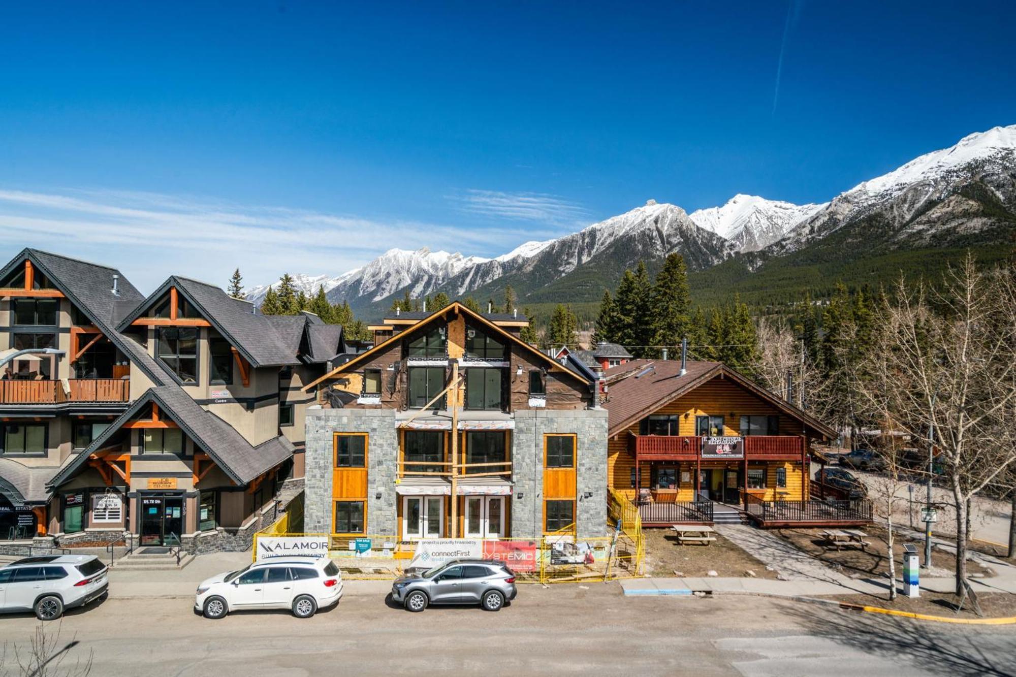 Cascade Penthouse By Canadian Rockies Vacation Rentals Κάνμορ Εξωτερικό φωτογραφία