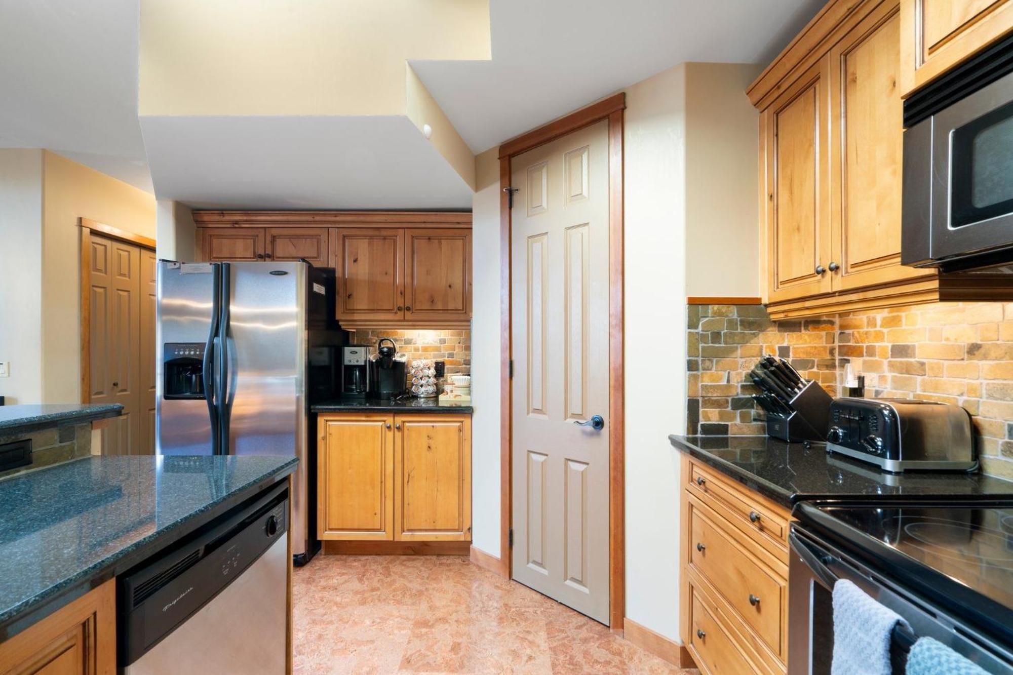 Cascade Penthouse By Canadian Rockies Vacation Rentals Κάνμορ Εξωτερικό φωτογραφία