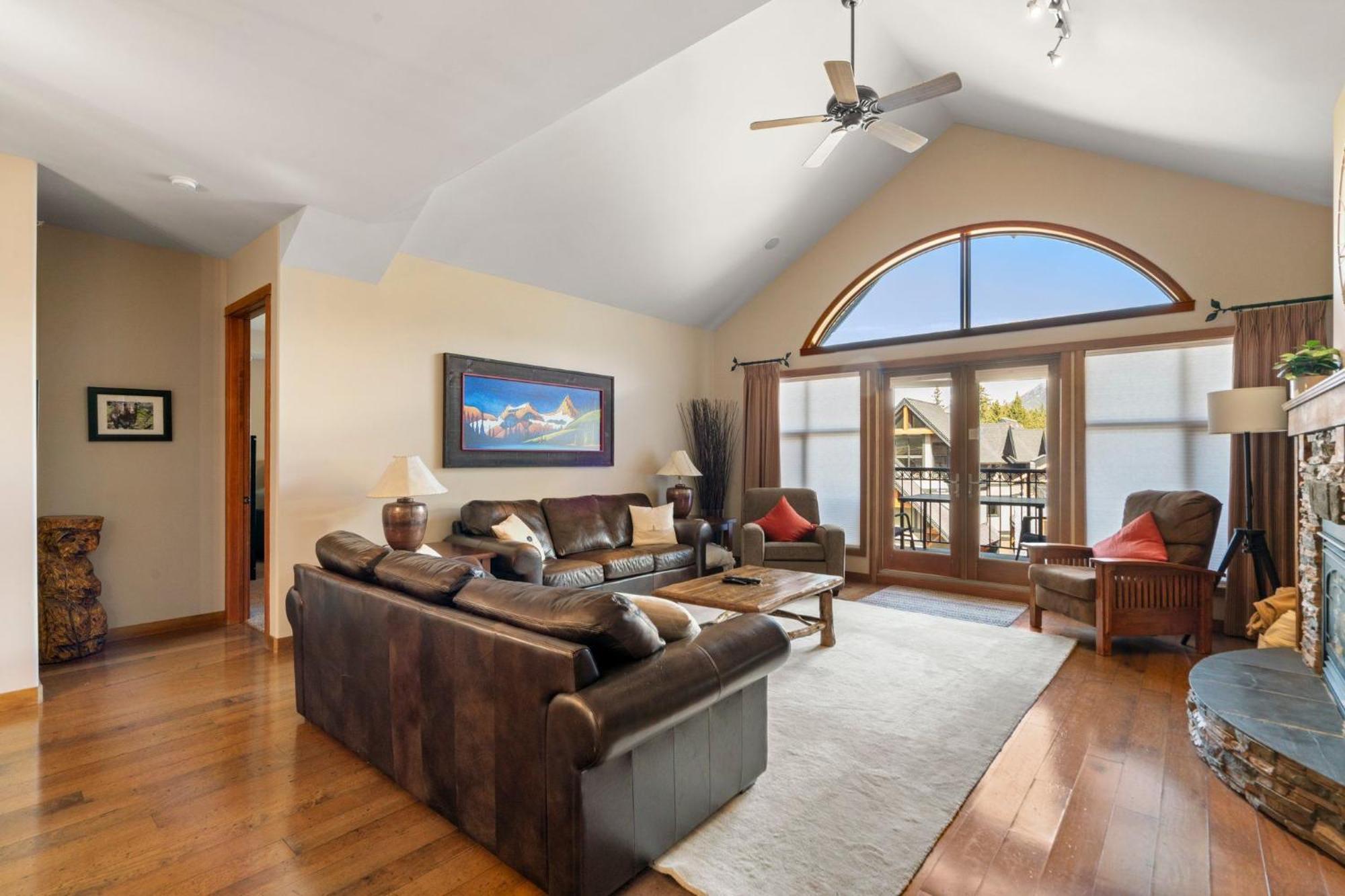 Cascade Penthouse By Canadian Rockies Vacation Rentals Κάνμορ Εξωτερικό φωτογραφία
